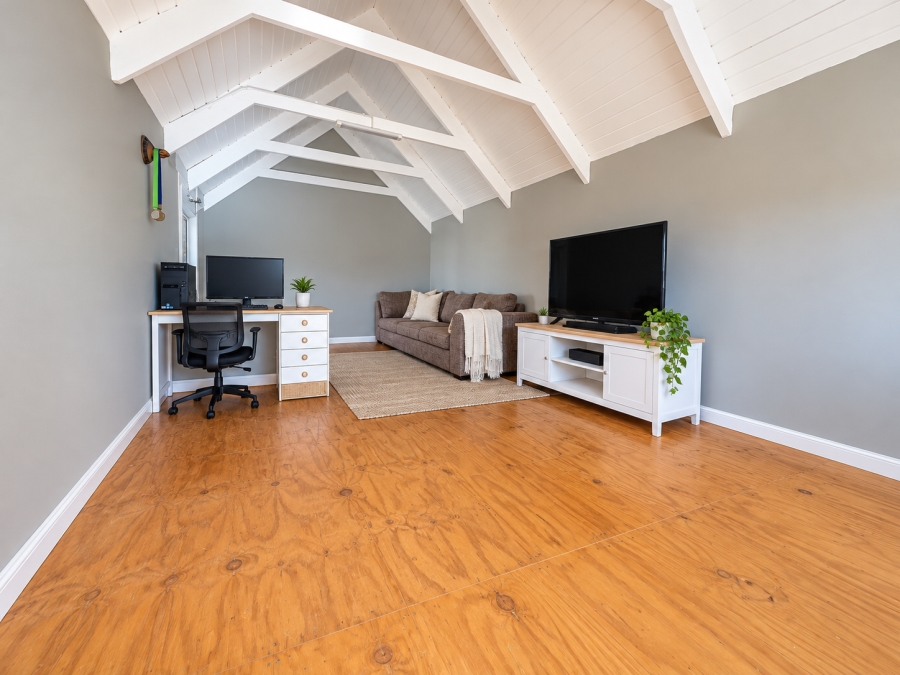 3 Bedroom Property for Sale in Brittania Beach Estate Western Cape